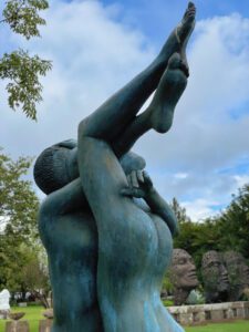 ENTWINED BLUE ANTONSMIT 2