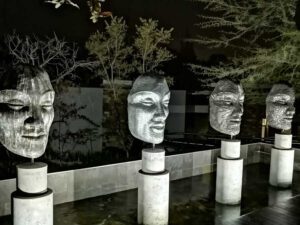 seven villa hotel ANTON SMIT ART 2