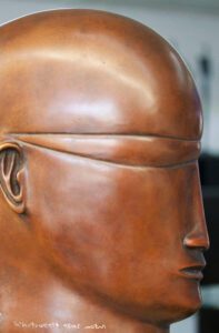 BLACK HEAD WITH GLASSES BROWN a