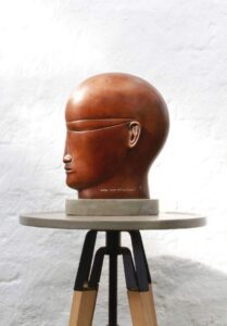 BLACK HEAD WITH GLASSES BROWN 