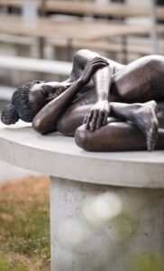 In Moment Bronze VIII d1