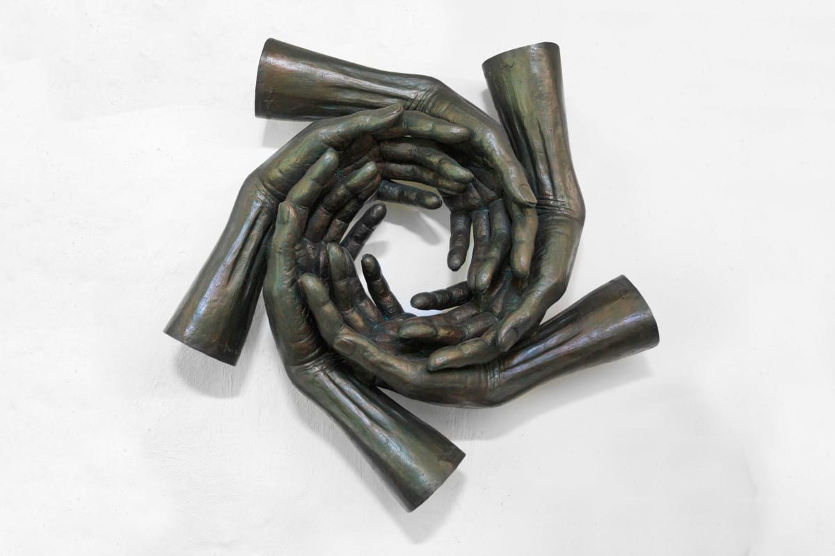 TORNADO Wall mounted 5 Hands AntonSmit