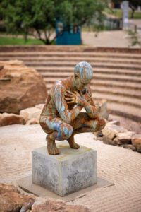 Crouching Man AntonSmit Sculpture Park (5) (1)