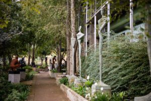 monument for the common people – antonsmit sculpturepark optimized