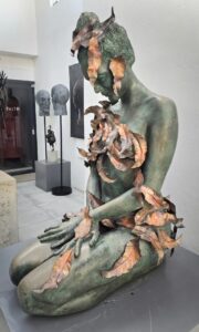 IN MOMENT SERIES LEAF V AntonSmit collectable sculpture art