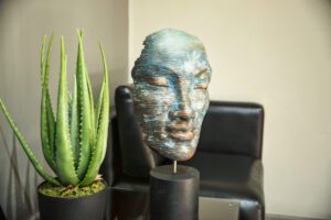 FAITH MASK SMALL FREE STANDING