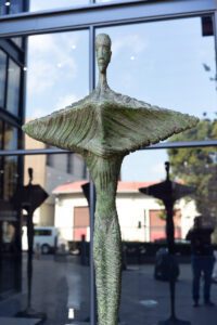 MONUMENTS FOR THE COMMON PEOPLE 4